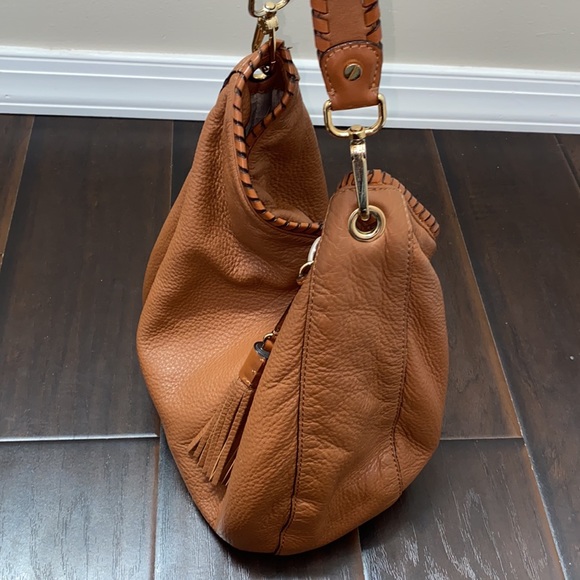 Michael Kors Bennet Hobo - Picture 2 of 8
